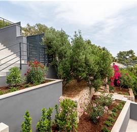 6 bedroom villa with infinity pool and sea views, Korcula Island, sleeps 12